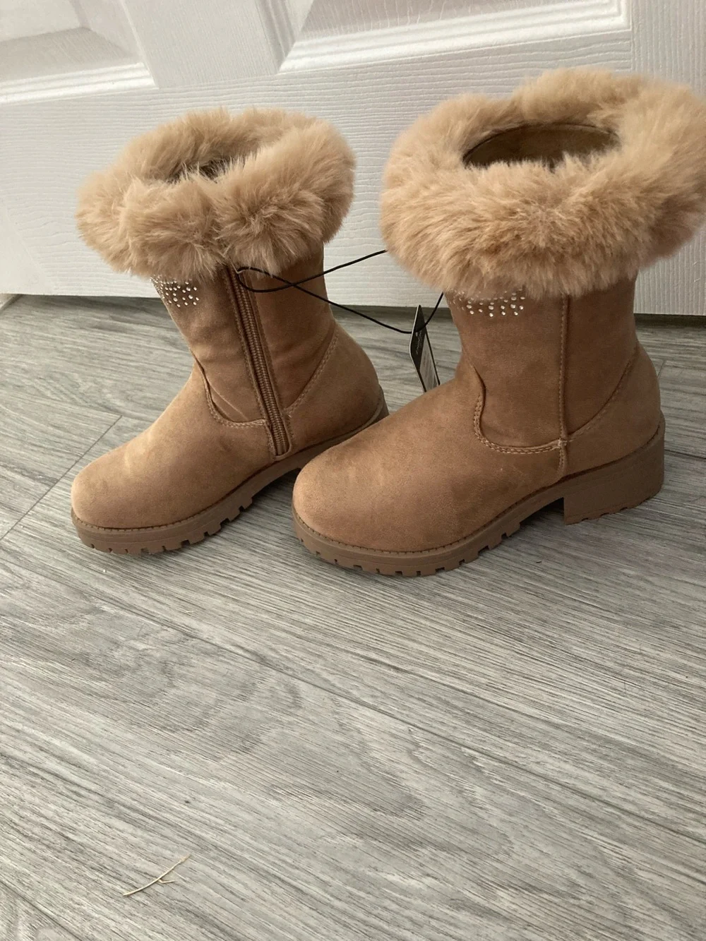 BEBE Sparkly Fur Cuff Boots Vegan Faux Fur Side Zipper Suede Girls Size 2